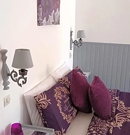 Le Petit Moulin Tournesol Bed & Breakfast